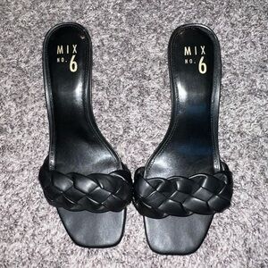 Kitten Heels with Braided Front